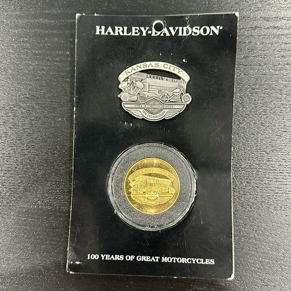 Harley-Davidson 100th Anniversary Vintage Limited Edition Pin and Coin Set